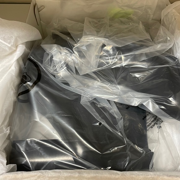 NIB $139 Michael Kors Lottie Black Leather Block Heel Booties - Picture 5 of 6